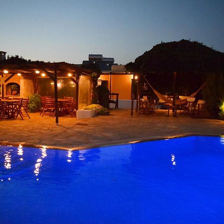 Tzane Studios & Apartments - Steps Away From Golden Beach Chrisi Akti  Bagian luar foto