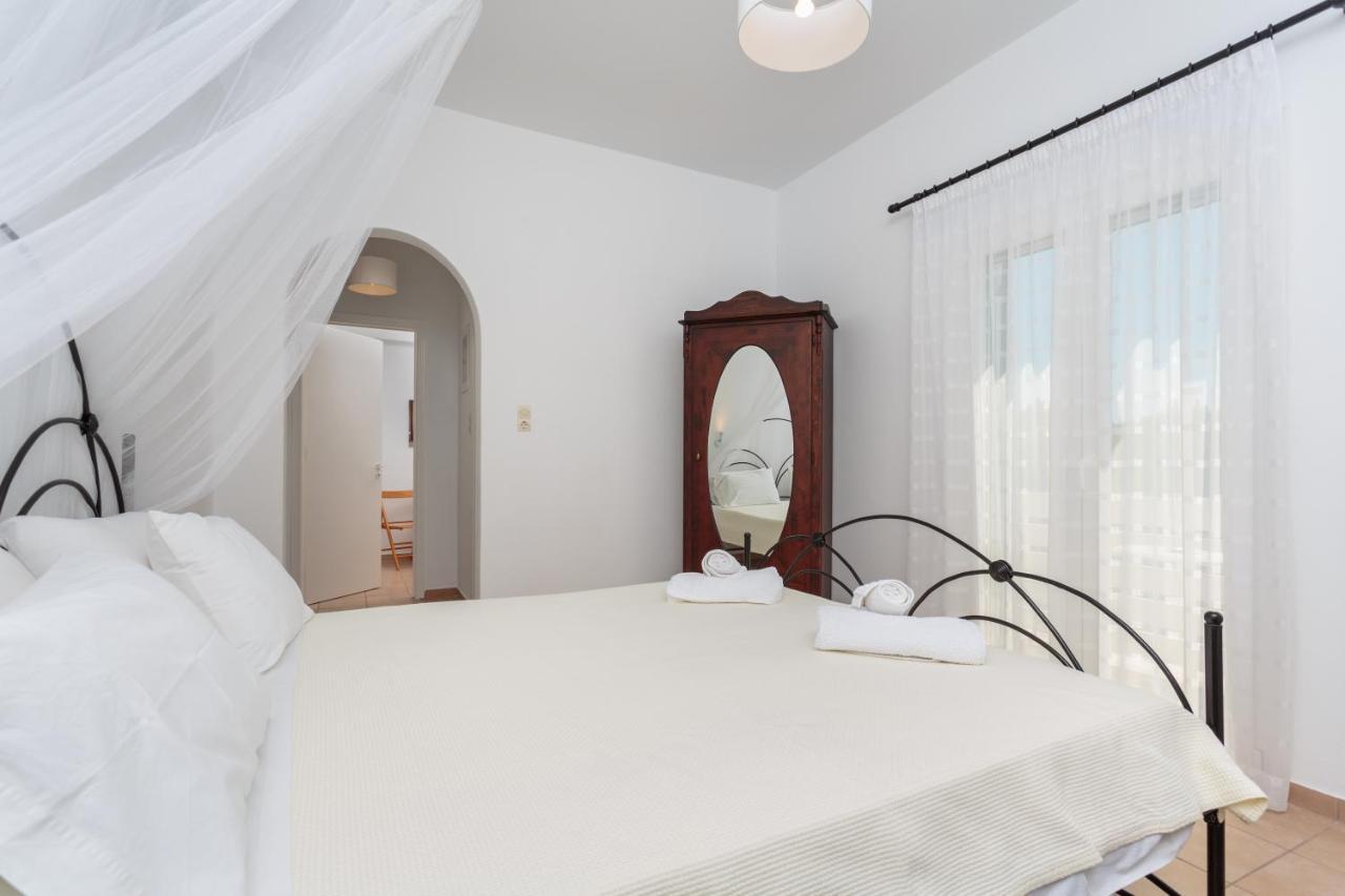 Tzane Studios & Apartments - Steps Away From Golden Beach Chrisi Akti  Bagian luar foto