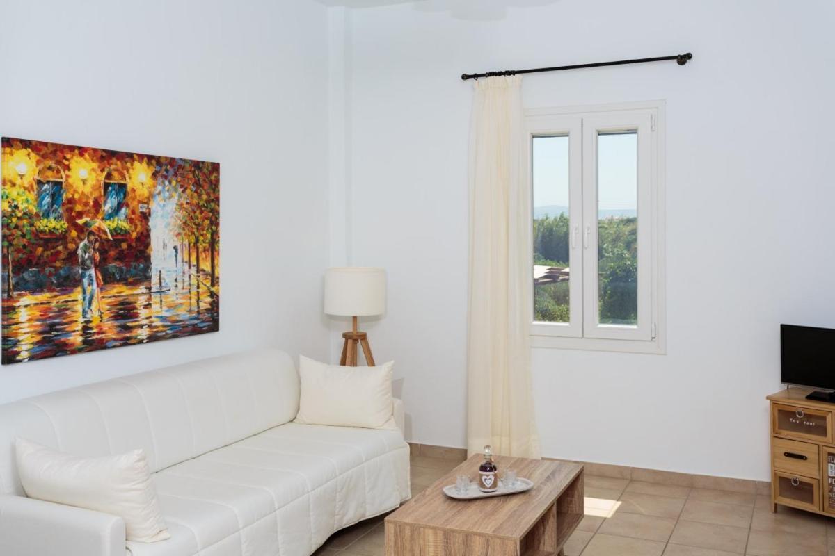 Tzane Studios & Apartments - Steps Away From Golden Beach Chrisi Akti  Bagian luar foto