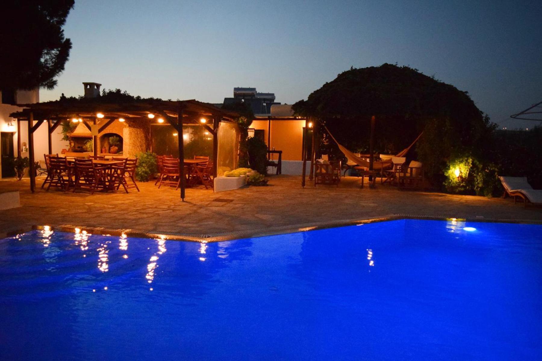 Tzane Studios & Apartments - Steps Away From Golden Beach Chrisi Akti  Bagian luar foto