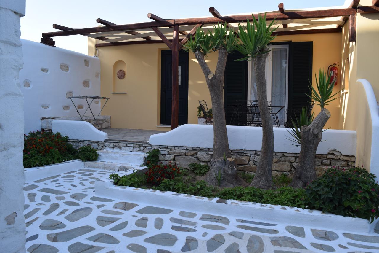 Tzane Studios & Apartments - Steps Away From Golden Beach Chrisi Akti  Bagian luar foto